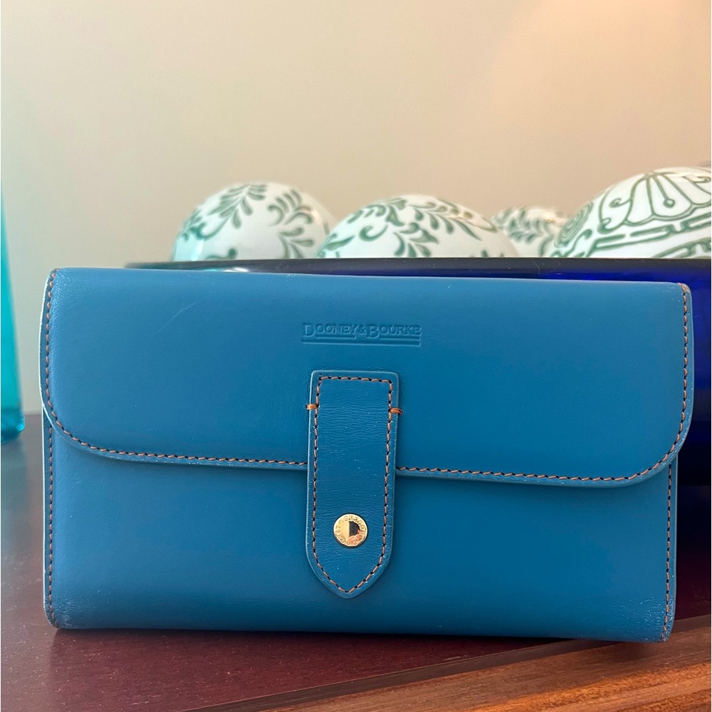 Dooney & Bourke Alto Medium Wallet